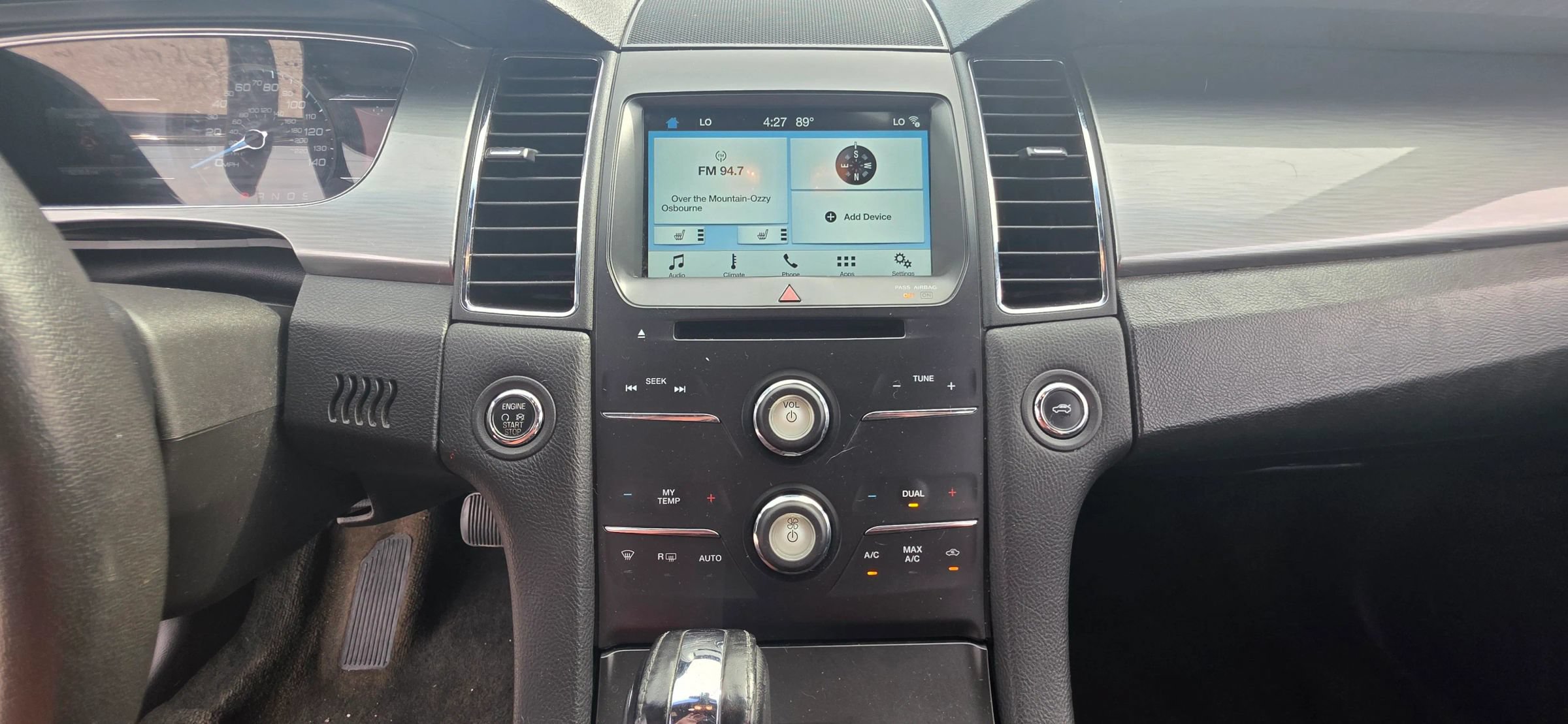 Used 2017 Ford Taurus SEL w/ Equipment Group 201A AWD/4WD image 18