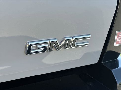 Used 2024 GMC Hummer EV 3X w/ LPO, Illumination Package AWD/4WD image 8