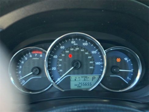 Used 2014 Toyota Corolla L image 23