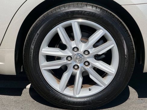 Used 2014 Toyota Avalon XLE FWD image 15