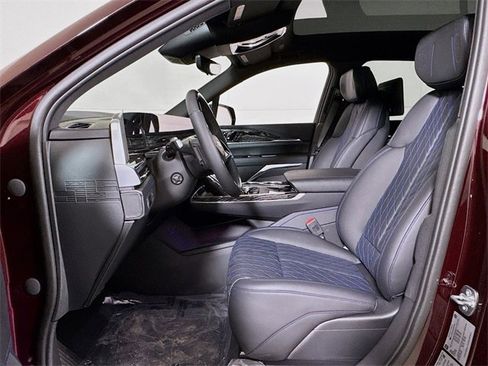 New 2025 Cadillac Escalade IQ Luxury 1 w/ Smart Trailering package image 12