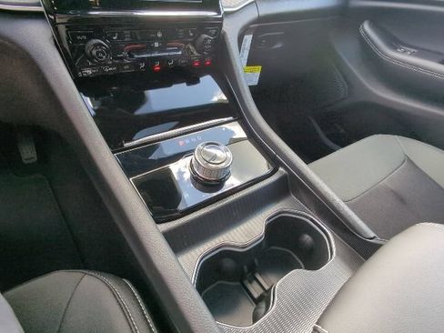New 2026 Jeep Grand Cherokee Laredo X AWD/4WD image 18