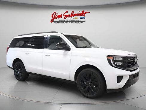 Used 2025 Ford Expedition Max Platinum w/ Stealth Appearance Package AWD/4WD image 2