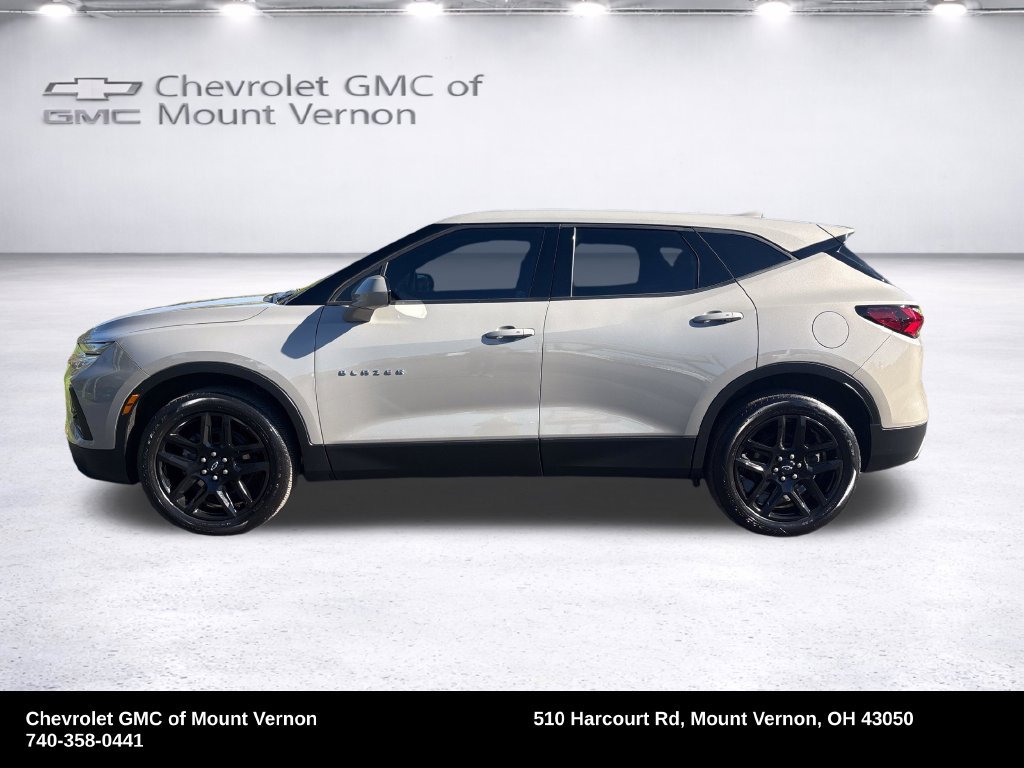 Used 2021 Chevrolet Blazer LT FWD image 2