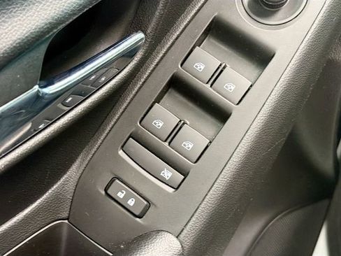 Certified 2022 Chevrolet Trax LT w/ LT Convenience Package image 16