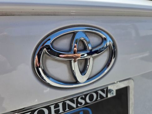 Used 2019 Toyota RAV4 LE image 15