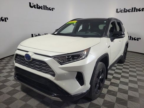 Used 2021 Toyota RAV4 XSE image 3