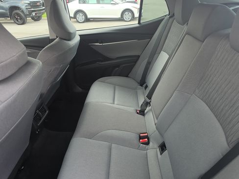 Used 2025 Toyota Camry LE FWD image 9