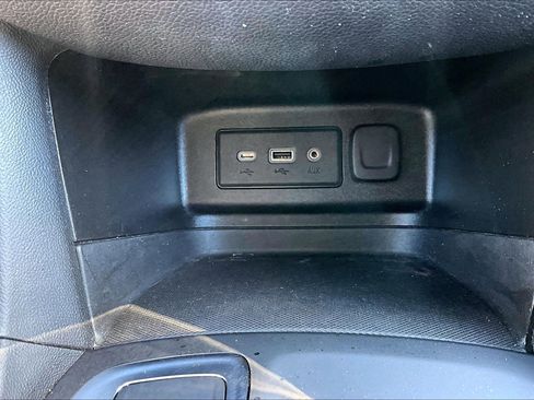 Used 2020 Chevrolet Equinox LT w/ Sport Edition image 29