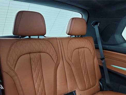 Used 2024 BMW X7 xDrive40i w/ Executive Package image 29