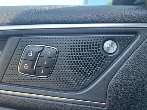 Used 2020 Ford Edge Titanium AWD/4WD image 16