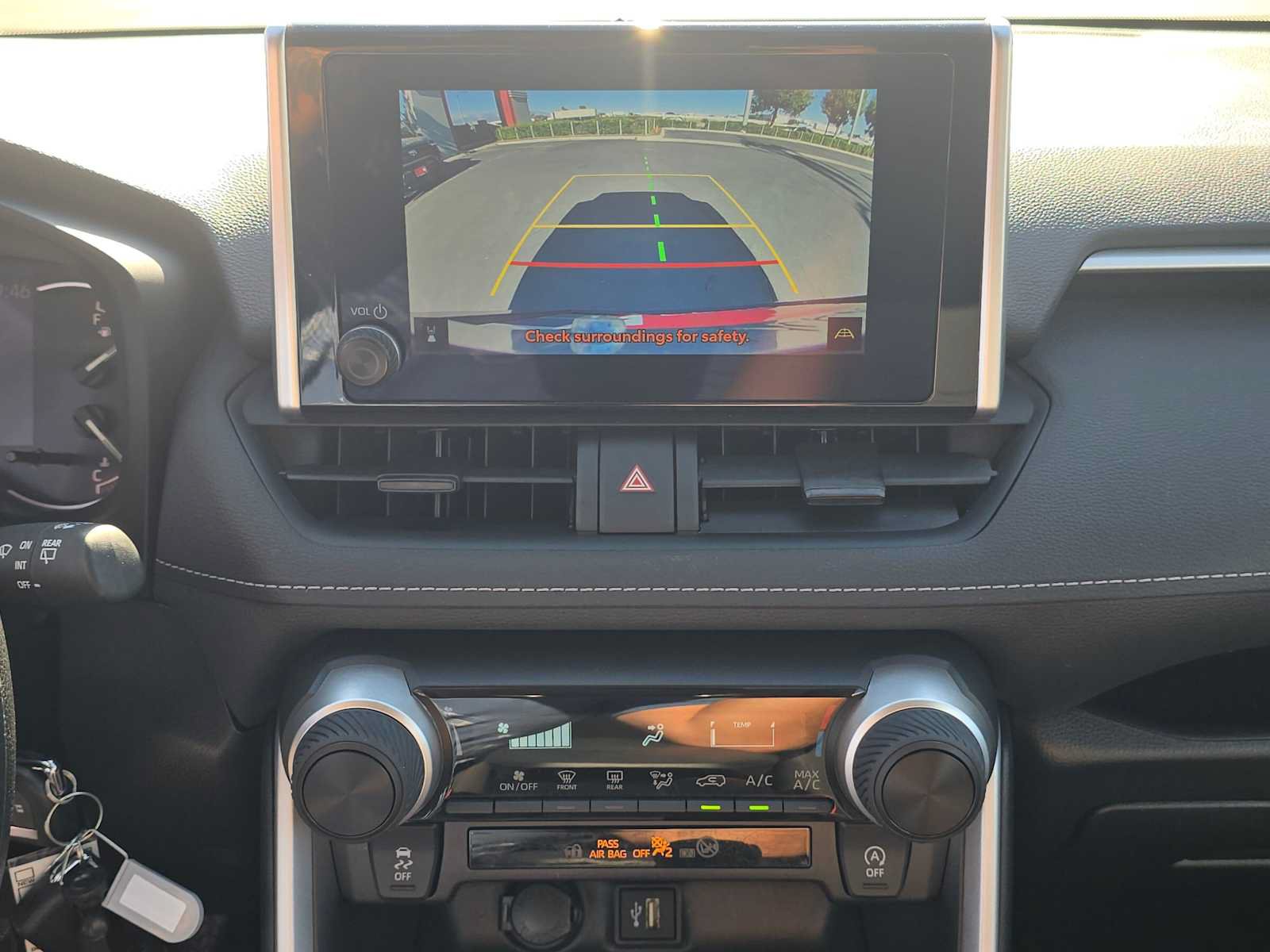 Certified 2025 Toyota RAV4 LE AWD/4WD image 27