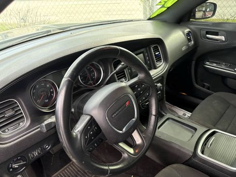 Used 2017 Dodge Charger Police w/ Street Appearance Group RWD image 9