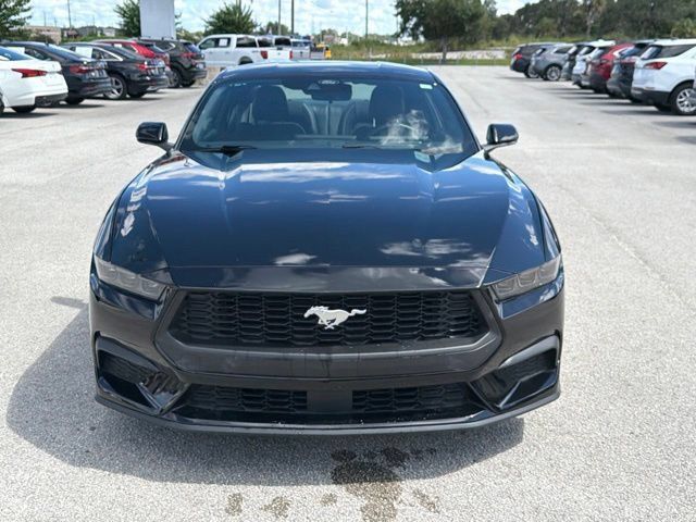 Used 2025 Ford Mustang Coupe RWD image 8