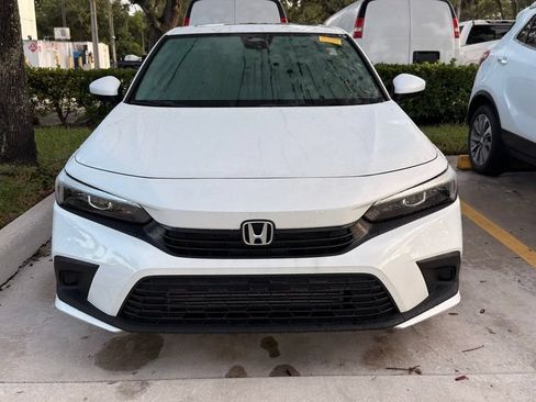 Used 2024 Honda Civic EX image 3