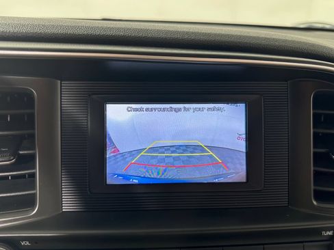 Used 2020 Hyundai Elantra SE FWD image 29