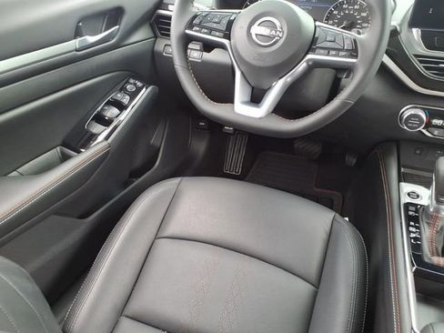 Certified 2025 Nissan Altima 2.5 SR w/ SR Premium Package image 18