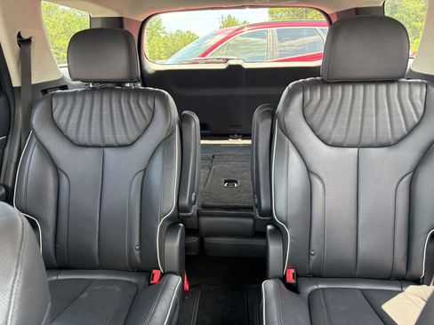 Used 2023 Hyundai Palisade Limited AWD/4WD image 19