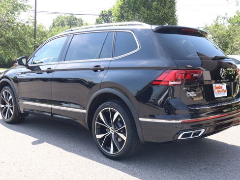 Used 2022 Volkswagen Tiguan SEL R-Line AWD/4WD image 9