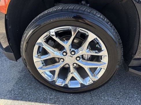 Used 2022 GMC Yukon SLT w/ SLT Premium Package image 51