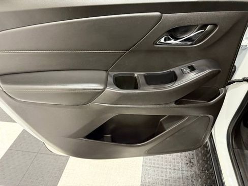 Used 2021 Chevrolet Traverse RS image 21