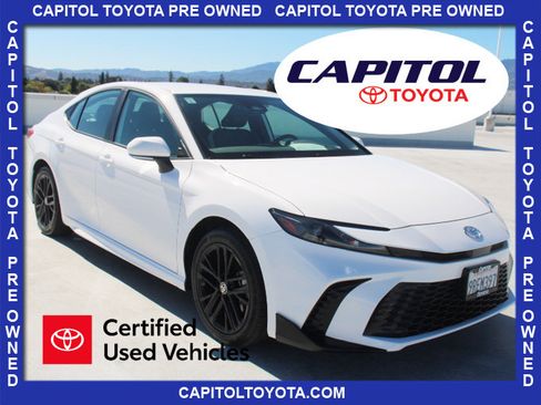 Certified 2025 Toyota Camry SE AWD/4WD image 1
