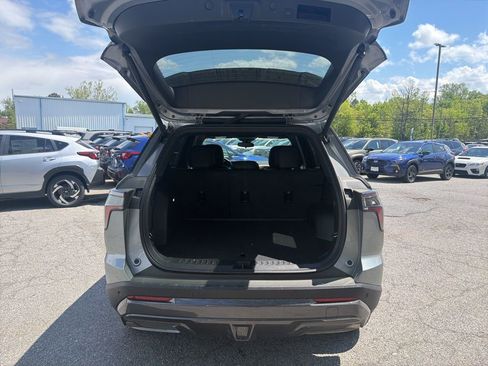 Used 2025 Chevrolet Equinox ACTIV image 7