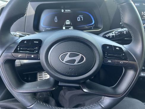 Used 2025 Hyundai Elantra Sport FWD image 6
