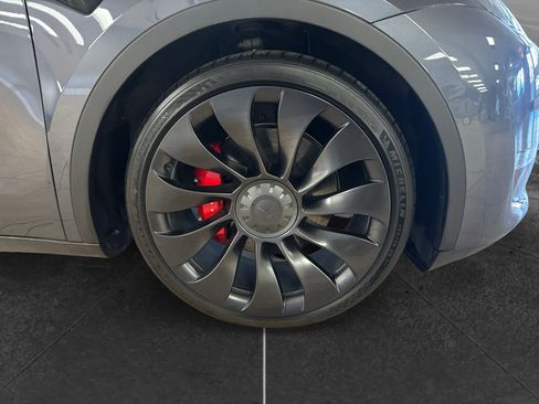 Used 2022 Tesla Model Y Performance AWD/4WD image 15