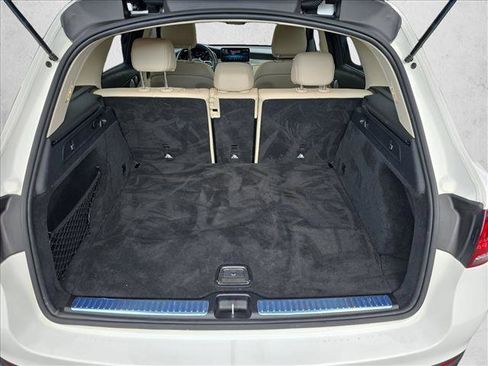 Used 2021 Mercedes-Benz GLC 300 4MATIC image 12