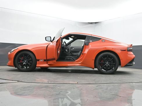 Used 2024 Nissan Z Performance w/ Heritage Edition RWD image 76