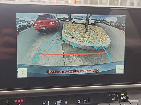 Used 2025 Toyota Camry XLE image 20