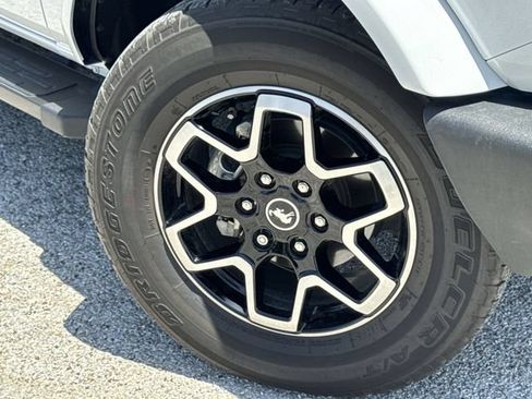 Used 2024 Ford Bronco Outer Banks AWD/4WD image 10