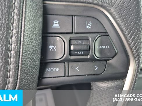 Used 2025 Toyota Sequoia SR5 AWD/4WD image 30