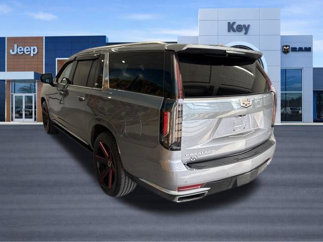 Used 2022 Cadillac Escalade ESV Premium Luxury Platinum AWD/4WD image 3