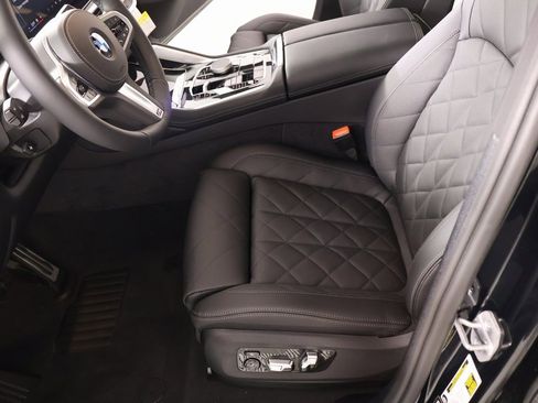 New 2026 BMW X6 xDrive40i w/ Climate Comfort Package image 11