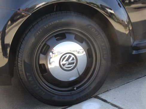 Used 2013 Volkswagen Beetle 2.5 FWD image 99