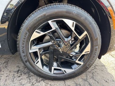 Used 2024 Kia Sportage SX AWD/4WD image 32