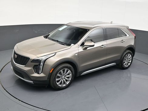 Used 2020 Cadillac XT4 Premium Luxury FWD image 13