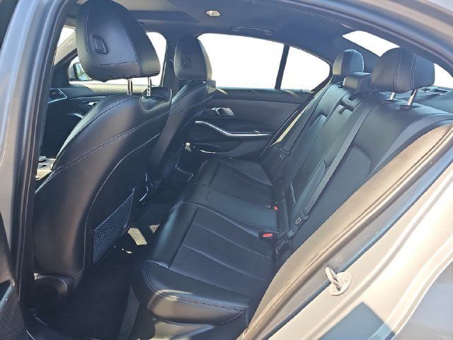 Used 2023 BMW 330i Sedan w/ Driving Assistance Package RWD image 13