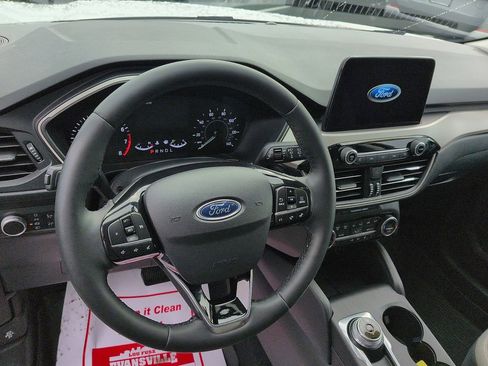 Used 2021 Ford Escape SE w/ Convenience Package image 9