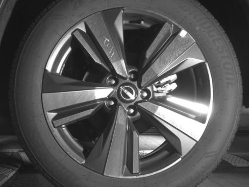 Used 2026 Nissan Rogue SL FWD image 17