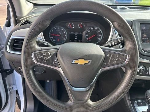 Used 2024 Chevrolet Equinox LS AWD/4WD image 16