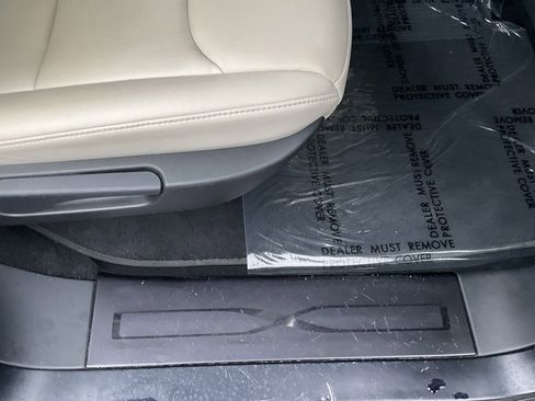 Used 2017 Tesla Model X 75D image 50