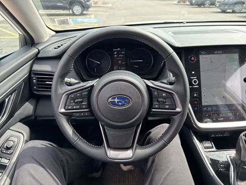 Used 2025 Subaru Outback Premium image 10