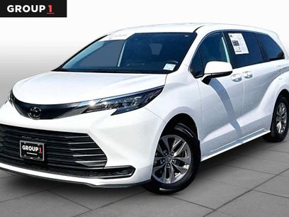 Certified 2026 Toyota Sienna LE