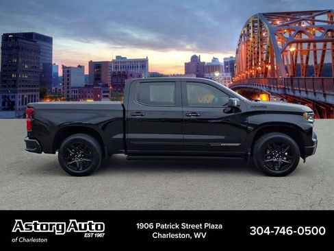 Used 2024 Chevrolet Silverado 1500 High Country w/ Midnight Edition image 2