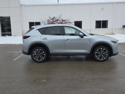 Used 2022 MAZDA CX-5 AWD 2.5 S w/ Premium Package image 16