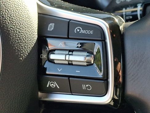 Used 2022 Kia Sorento S FWD image 23