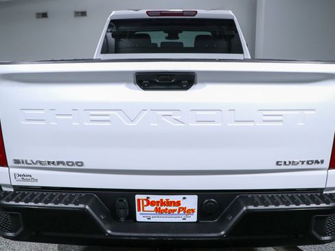 Used 2025 Chevrolet Silverado 2500 Custom w/ Custom Convenience Package AWD/4WD image 8